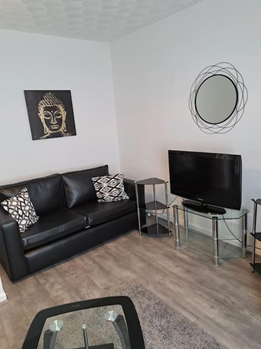 1 Bed Apart Dowlais Экстерьер фото
